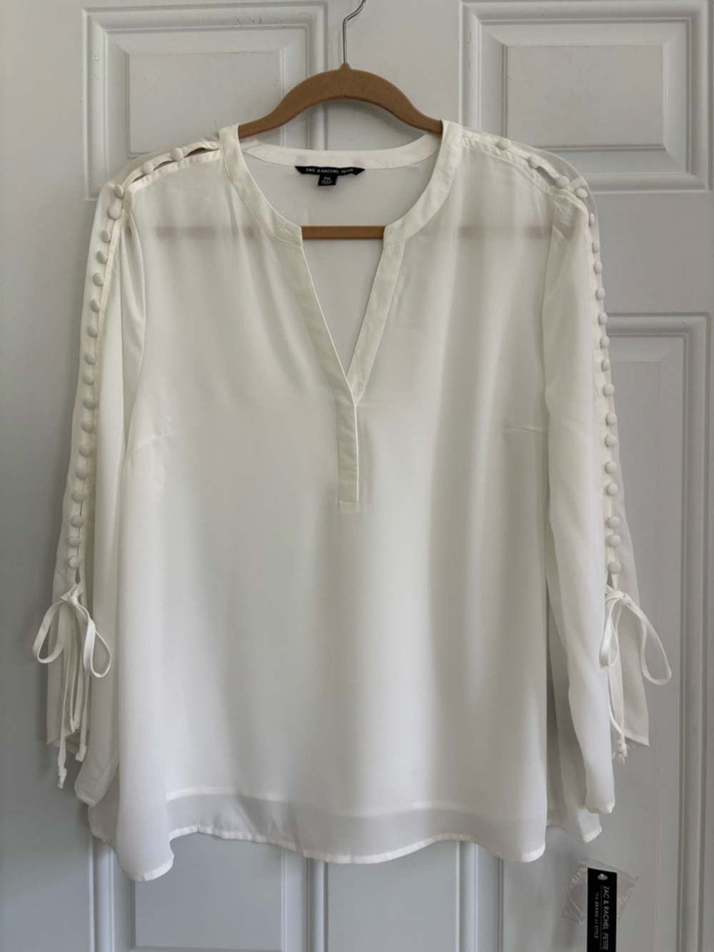 NWT Zac & Rachel White Split-Neck Button-Trim Blouse, Size Petite Extra Large